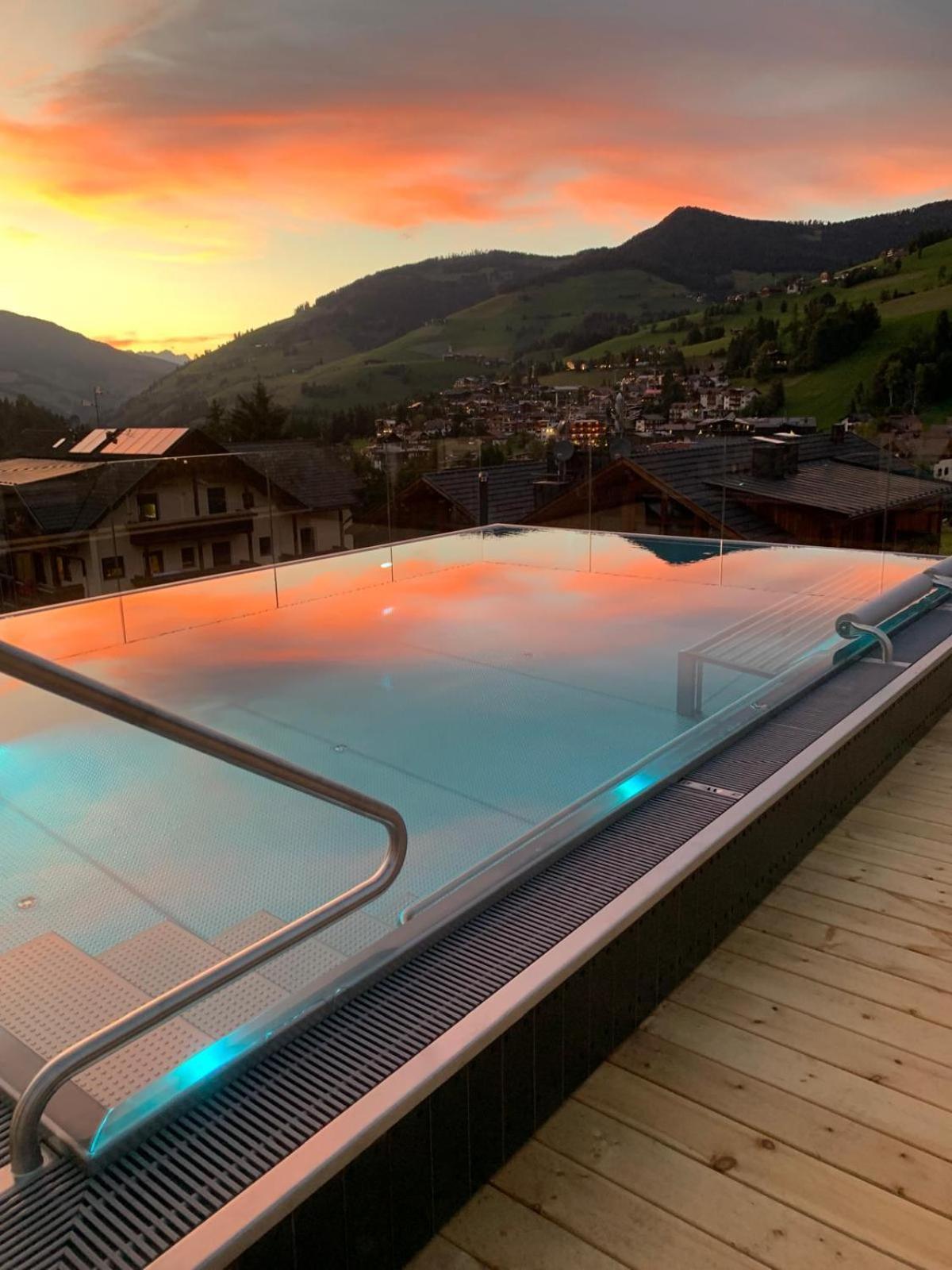 سان فيجيليو دي ماريبْ Alpine Residence Villa Adler المظهر الخارجي الصورة